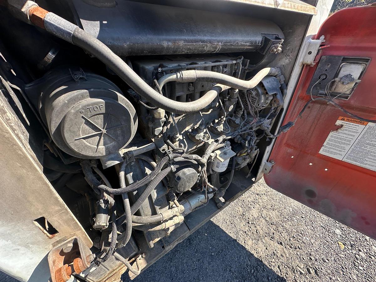 Used 2002 BOBCAT S250