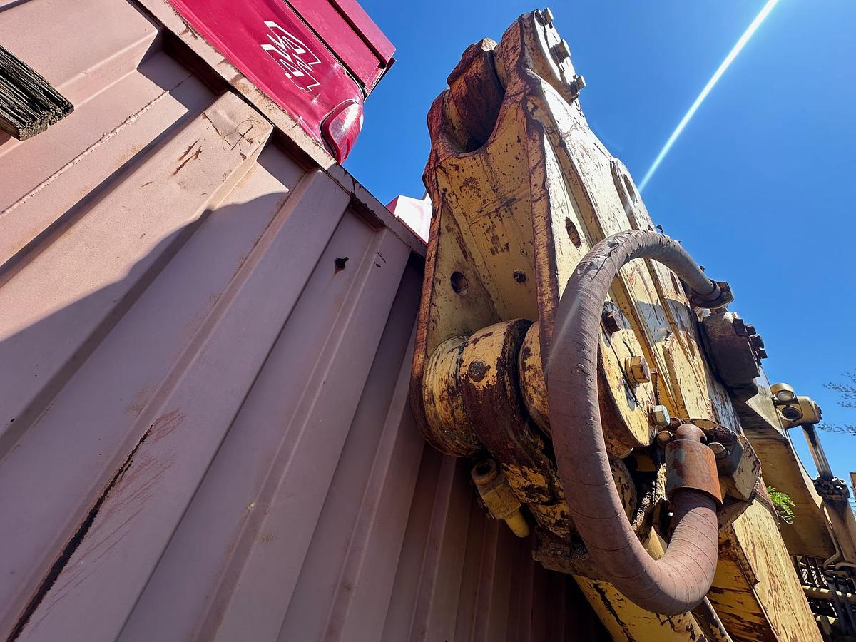 Used 1983 CATERPILLAR 245