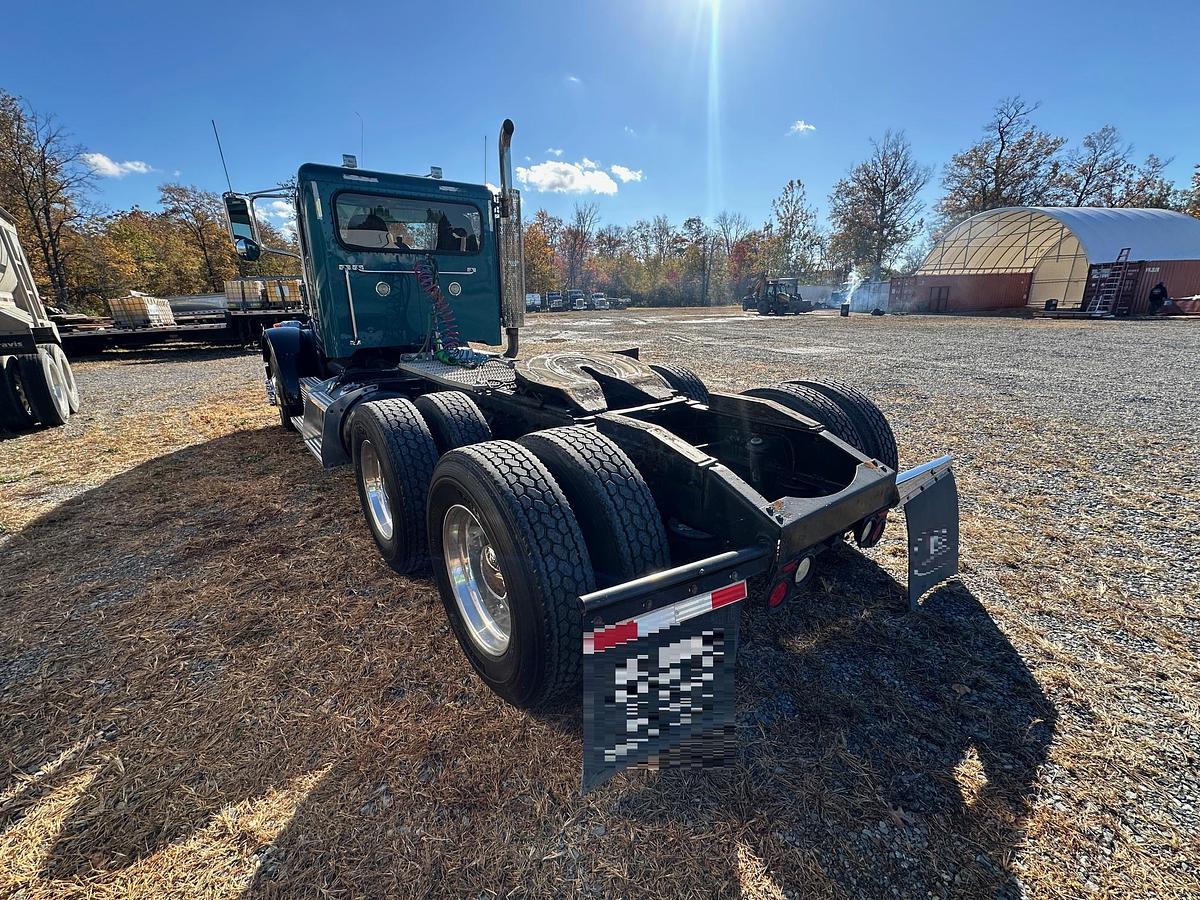 Used 2012 PETERBILT 365