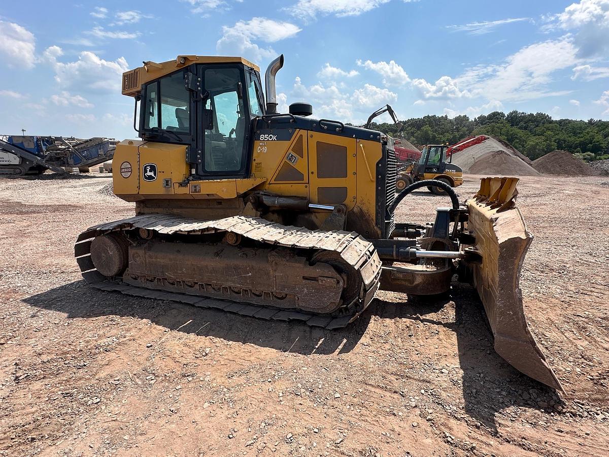Used 2018 DEERE 850K WLT
