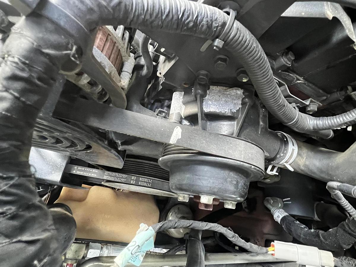 Used 2015 BOBCAT s570