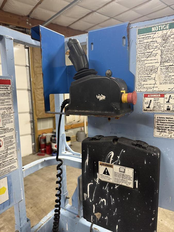 Used 2002 GENIE GS-1930