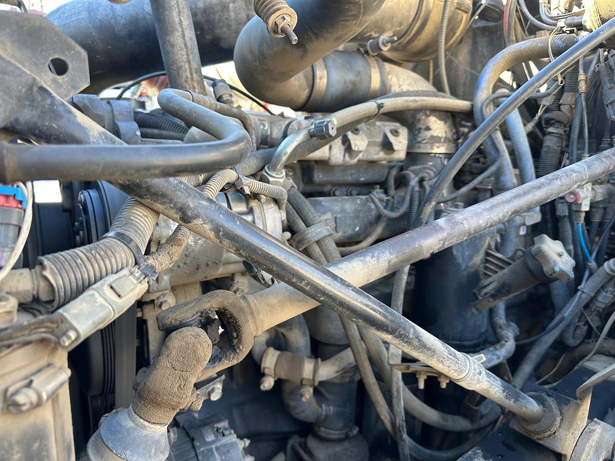 Used 2005 MACK CV713