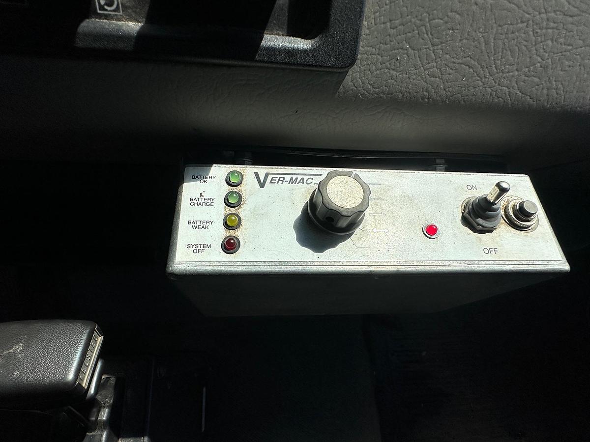 Used 2003 FREIGHTLINER FL70