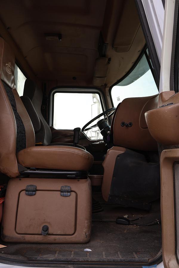 Used 2007 MACK Granite CV713