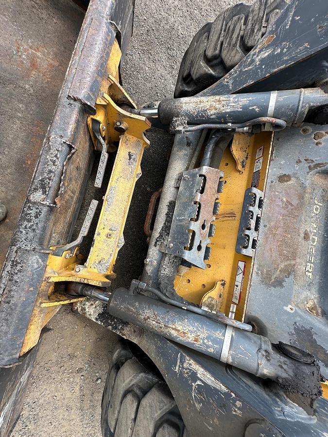 Used 2017 DEERE 330G