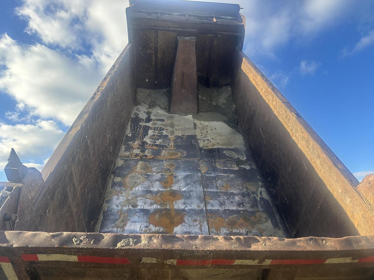 Used 2004 STERLING L7500