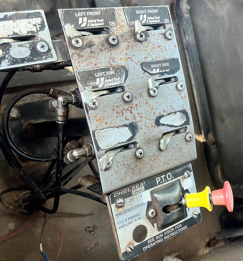 Used 2007 STERLING L7500 Water Truck