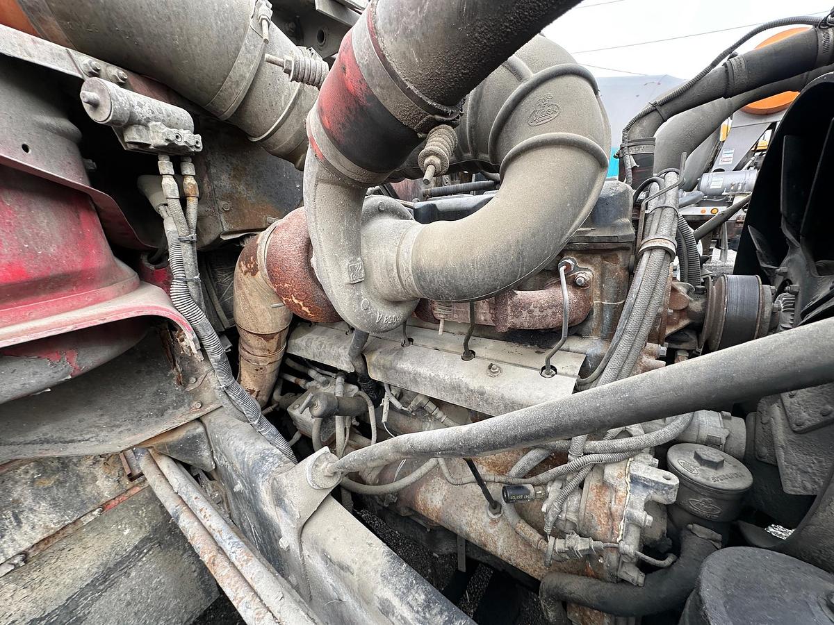 Used 2001 MACK DM690S