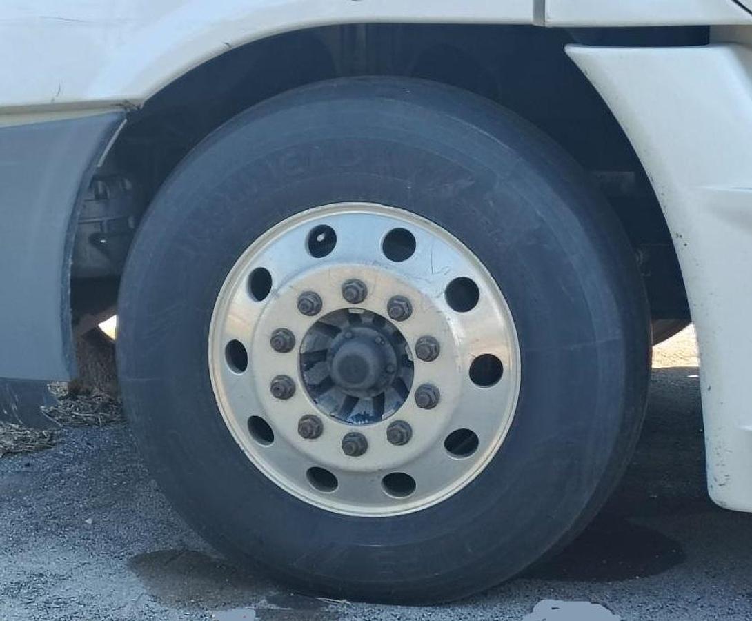 Used 2012 FREIGHTLINER Cascadia