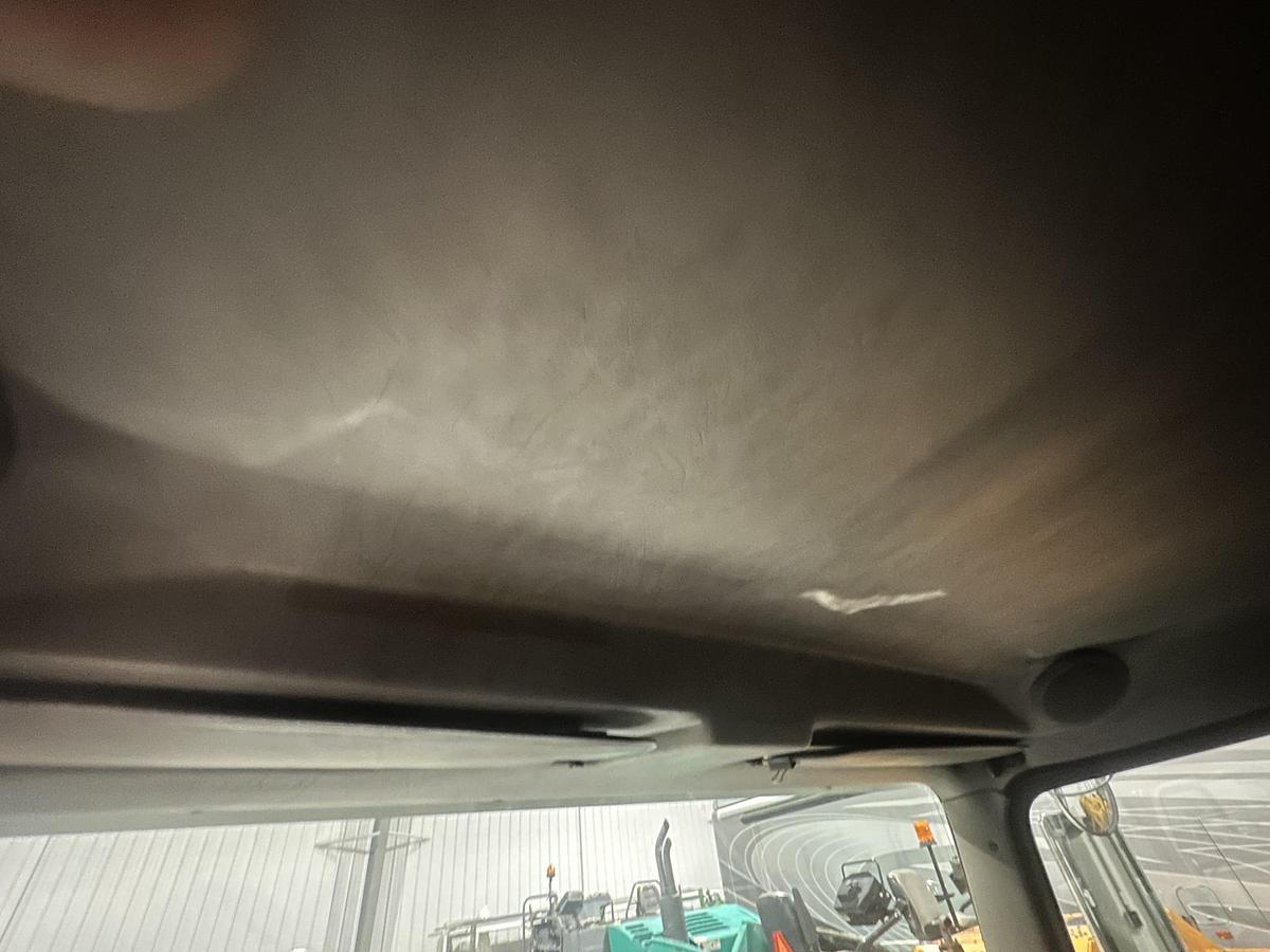 Used 2006 KENWORTH T300