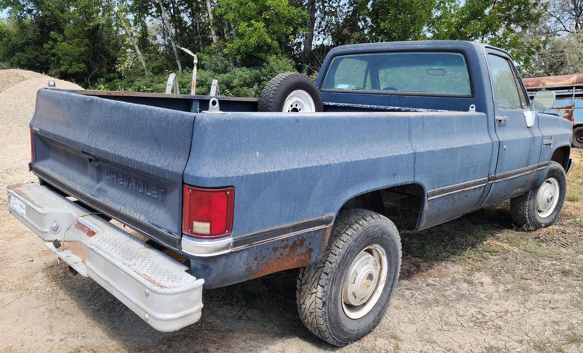 Used 1987 CHEVROLET Custom Deluxe 20 V Conventional 3/4 Ton 4x4