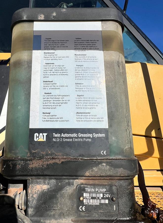 Used 2011 CATERPILLAR 740B Ej