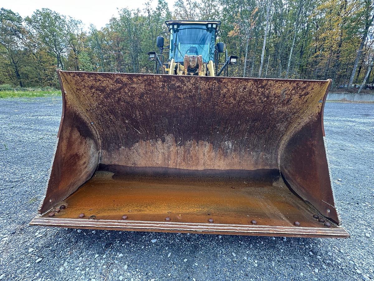 Used 2013 CATERPILLAR 962K