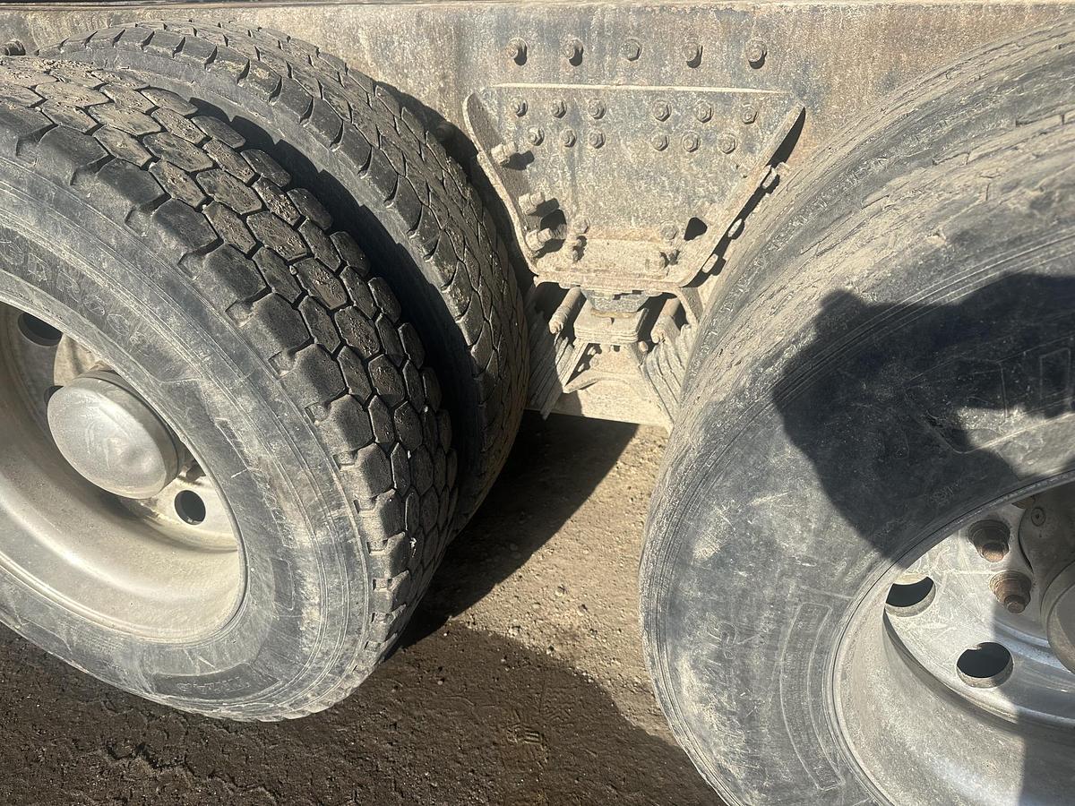 Used 2006 KENWORTH T800