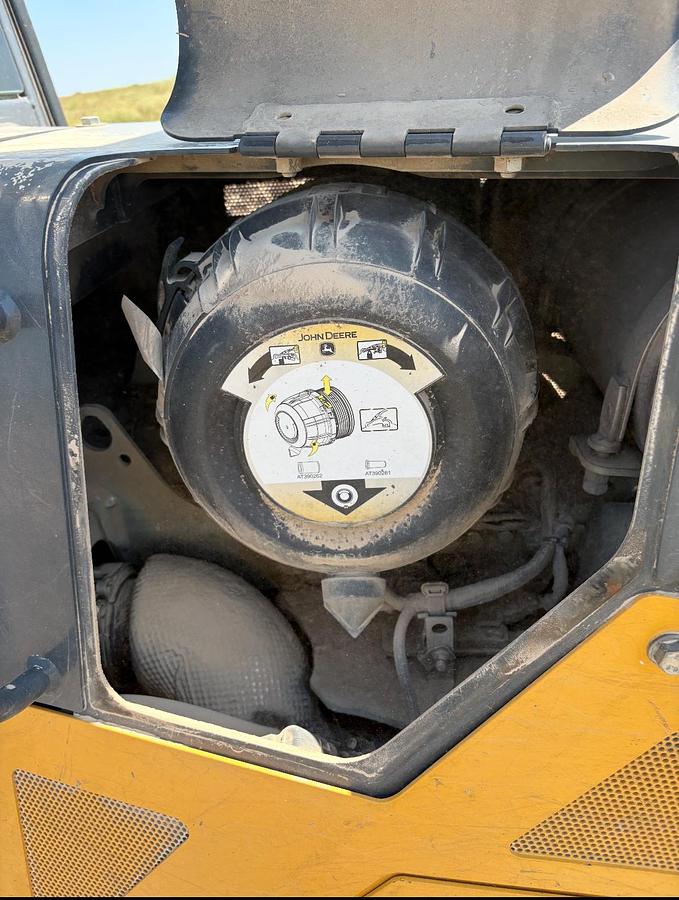 Used 2022 DEERE 550K LGP