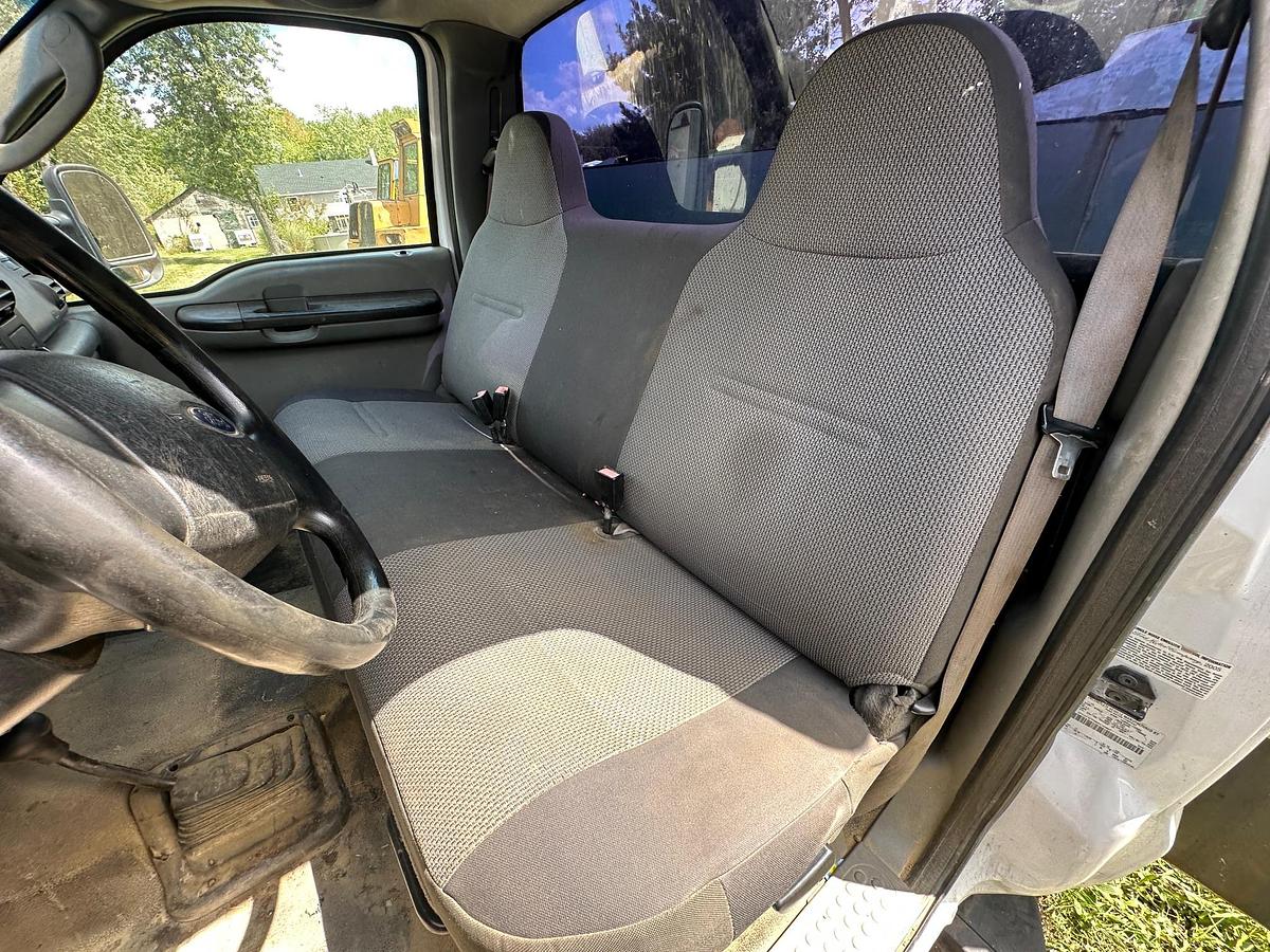 Used 2006 FORD F450 Service Truck