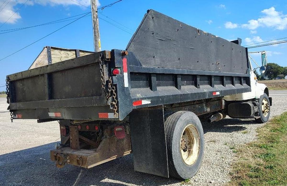 Used 2000 INTERNATIONAL 4700 DT466E