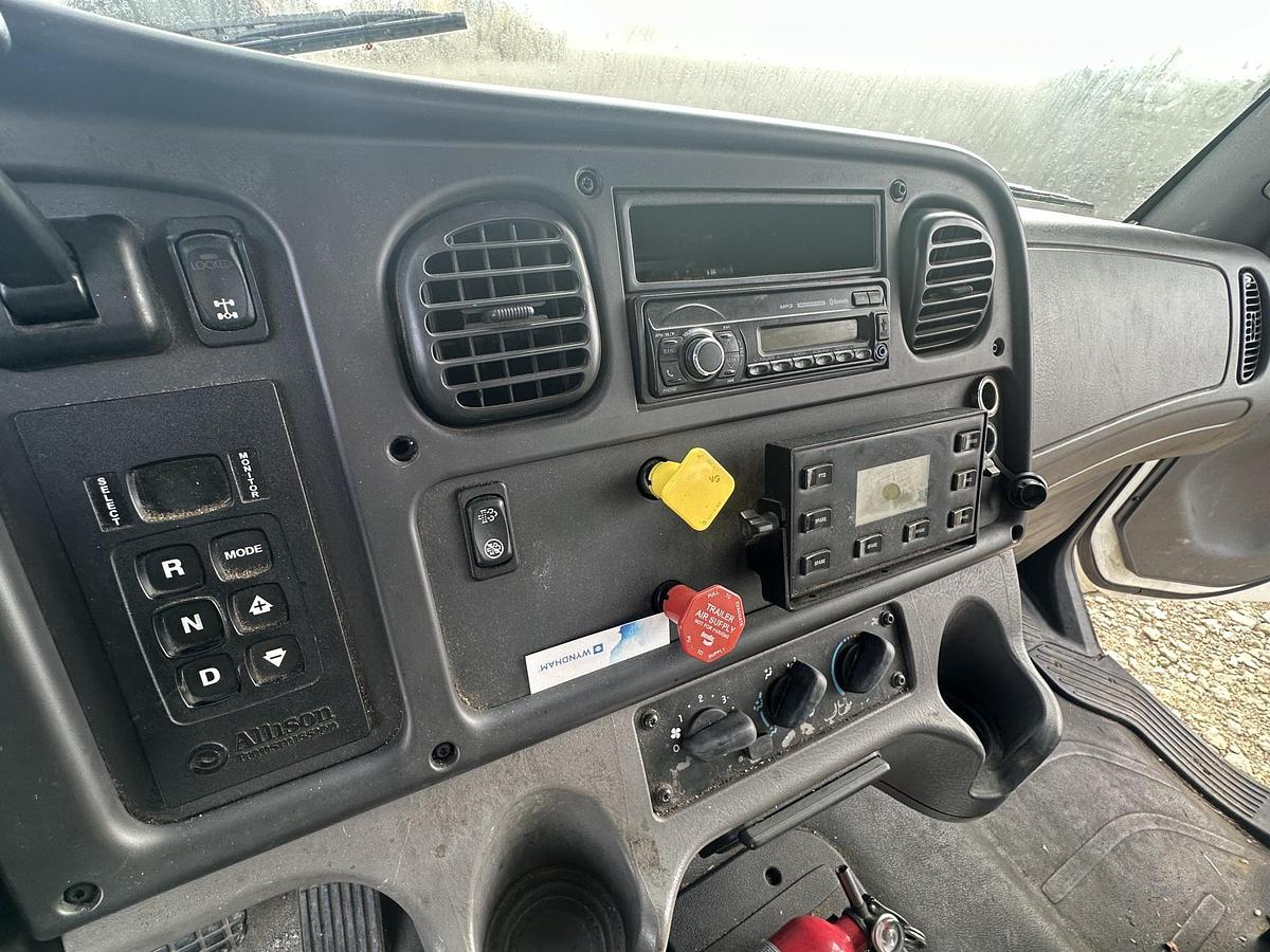 Used 2017 FREIGHTLINER M2 106