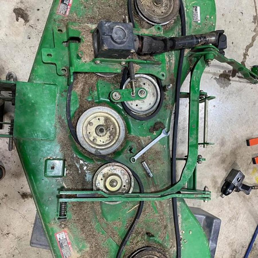 Used 2007 JOHN DEERE 3320