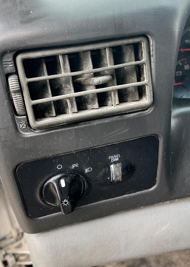 Used 2004 FORD F650 SD