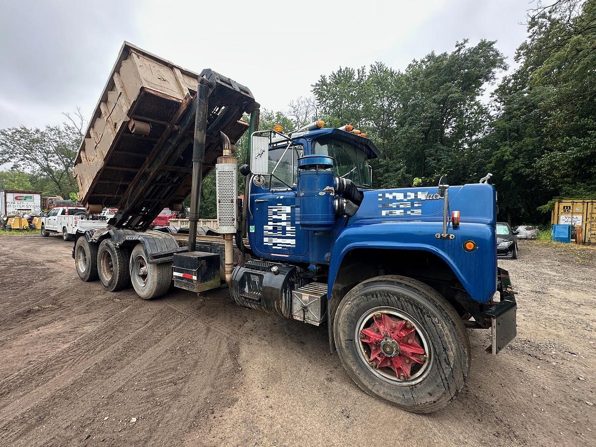 Used 1989 MACK RD600K