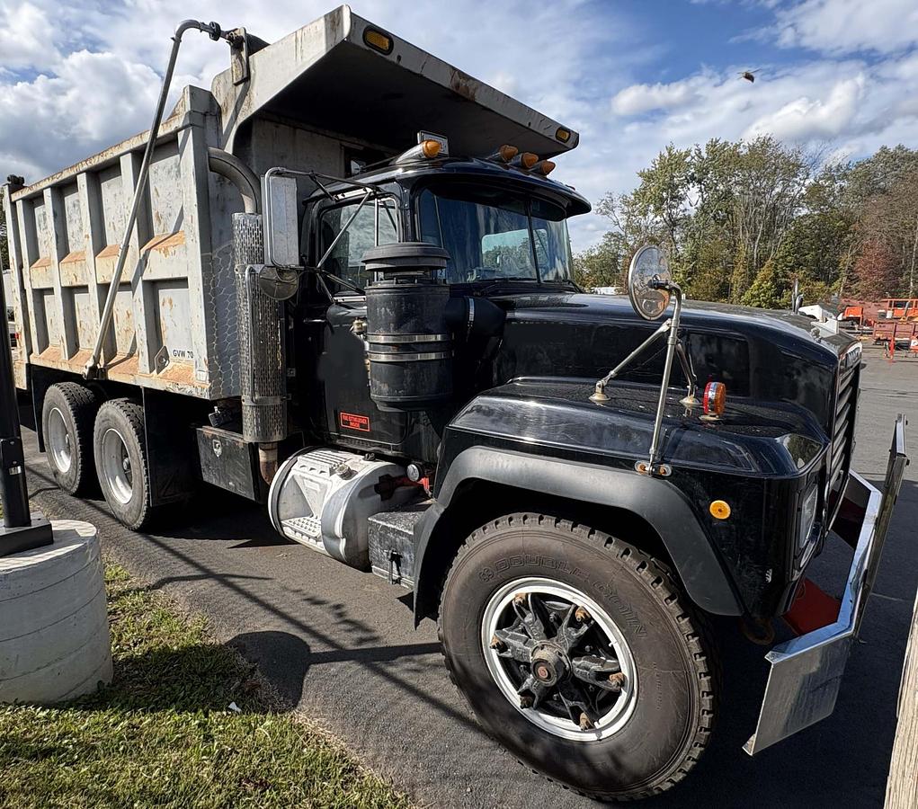 Used 1997 MACK RD688SX