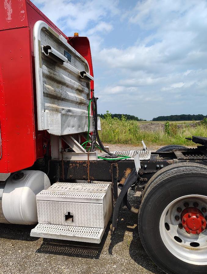 Used 2005 PETERBILT 379