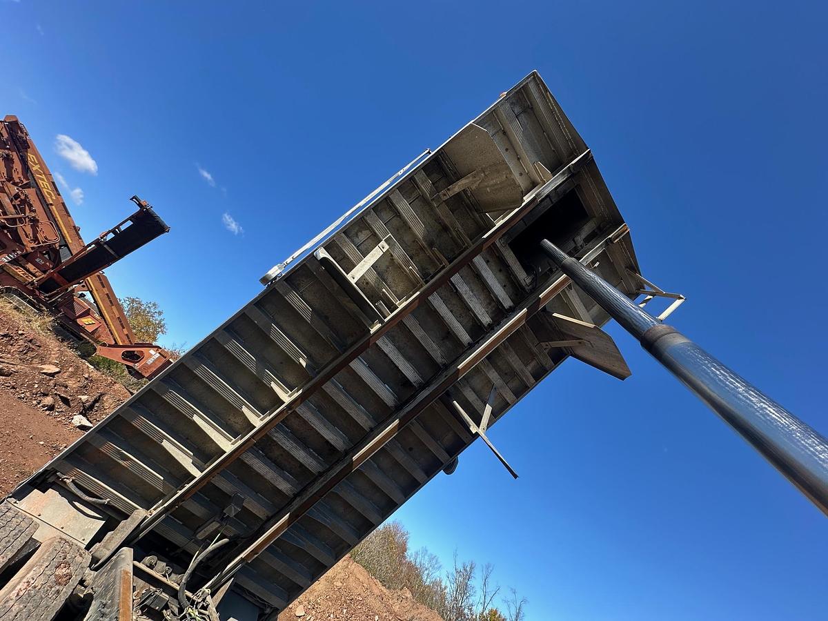 Used 2016 PETERBILT 365