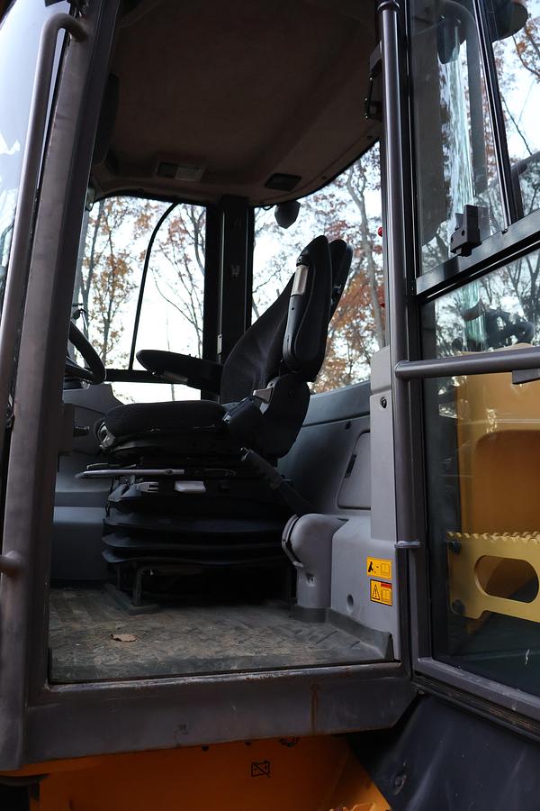 Used 2014 VOLVO L50G