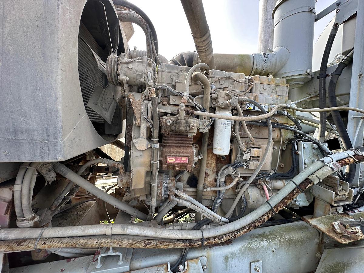 Used 1997 ADVANCE Front Discharge Mixer