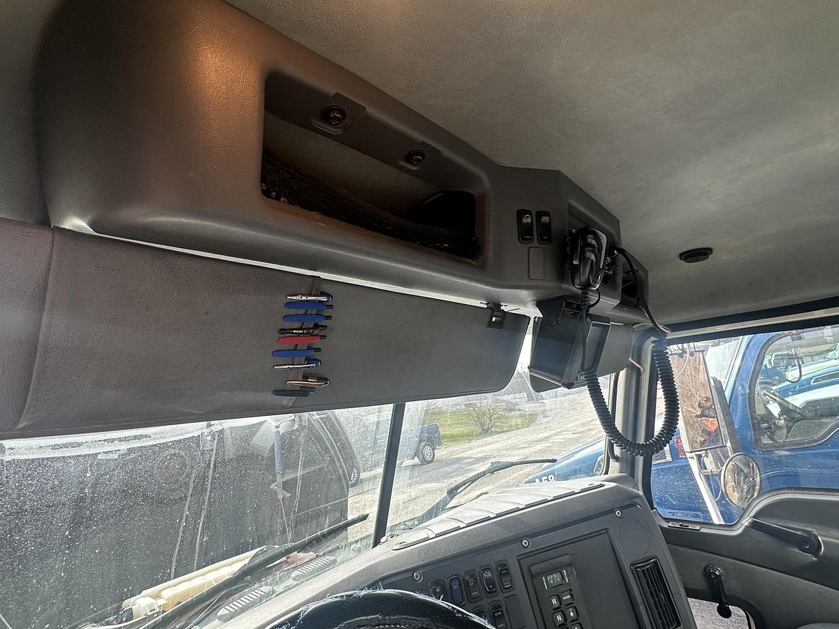 Used 2013 MACK Granite CU713