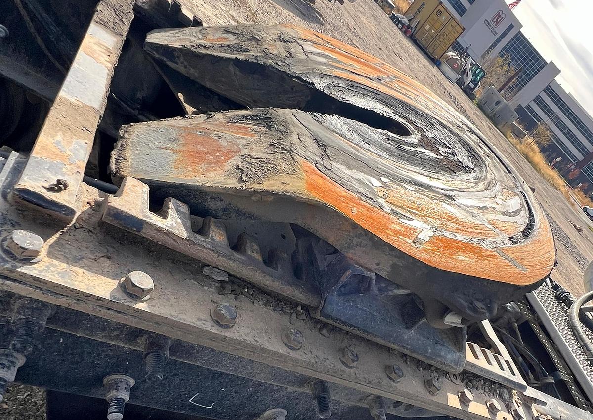 Used 2011 MACK Pinnacle CHU613