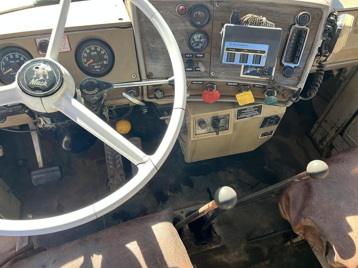 Used 1974 MACK RS767 LST