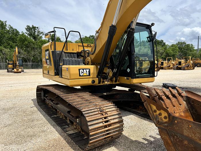 Used 2018 CATERPILLAR 323