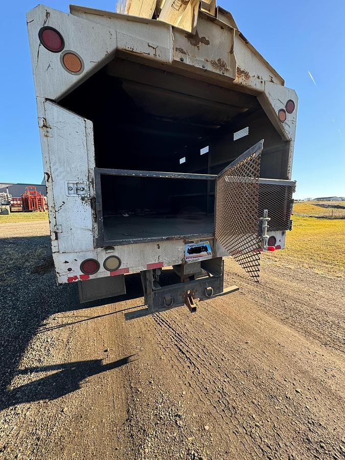 Used 2010 FORD F750 Bucket Truck