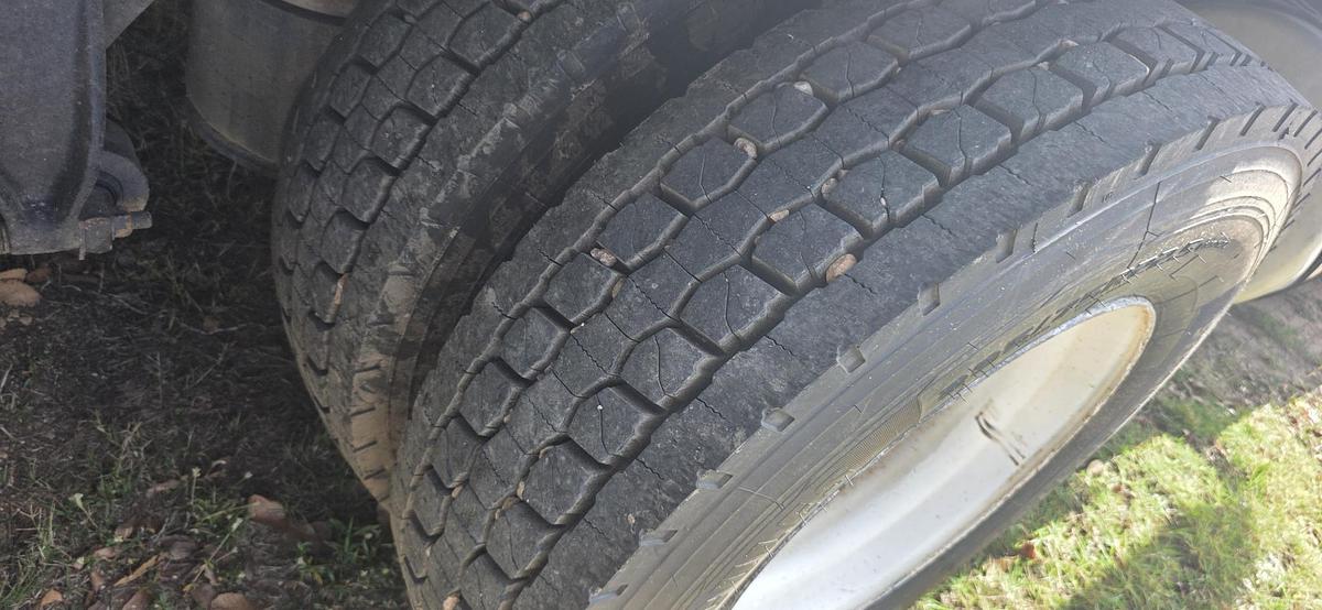 Used 2012 FREIGHTLINER Cascadia