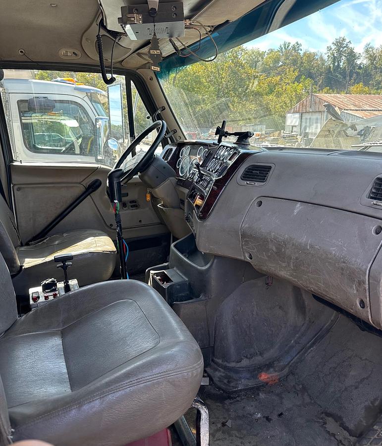 Used 2007 STERLING L9500