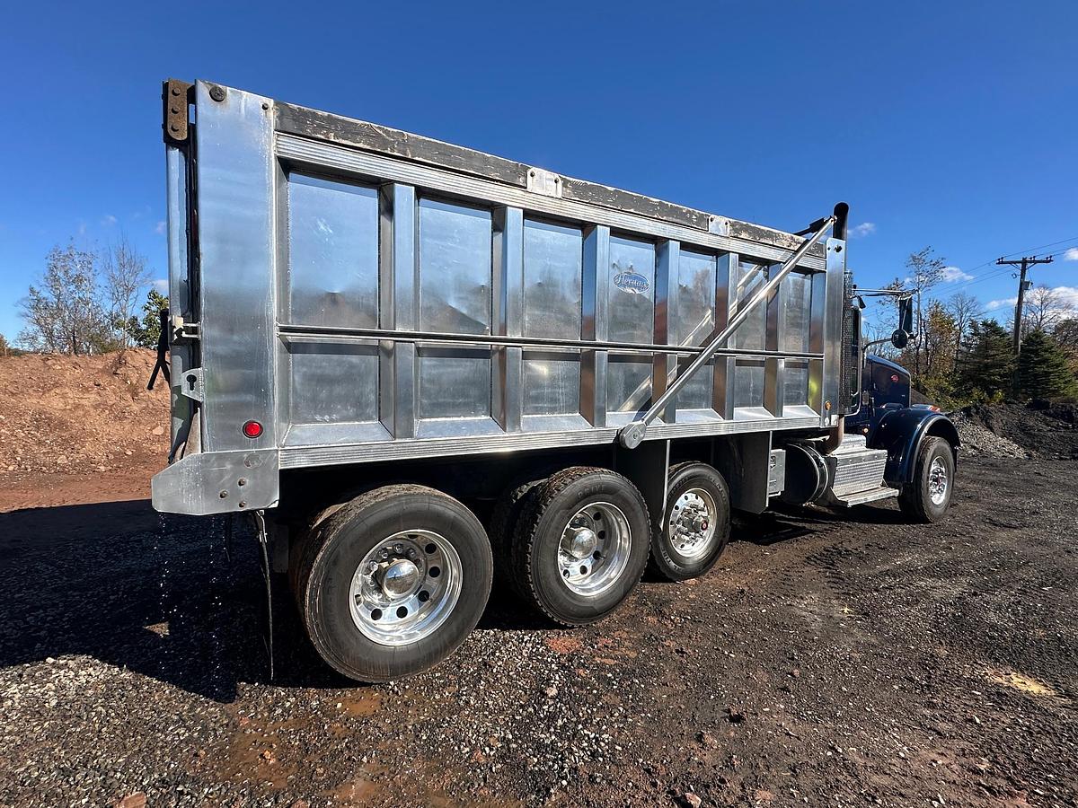 Used 2016 PETERBILT 365