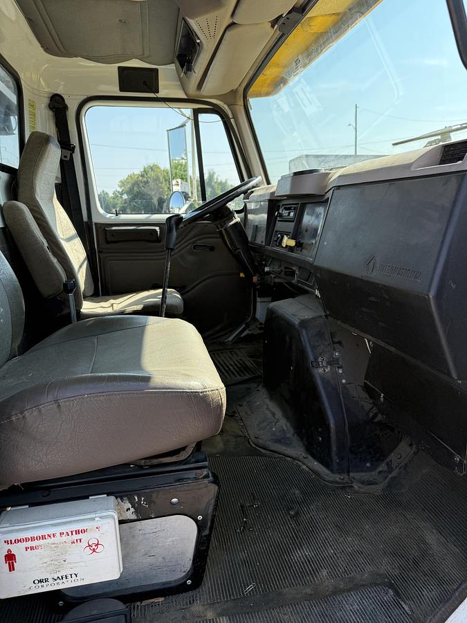 Used 1995 INTERNATIONAL 4900