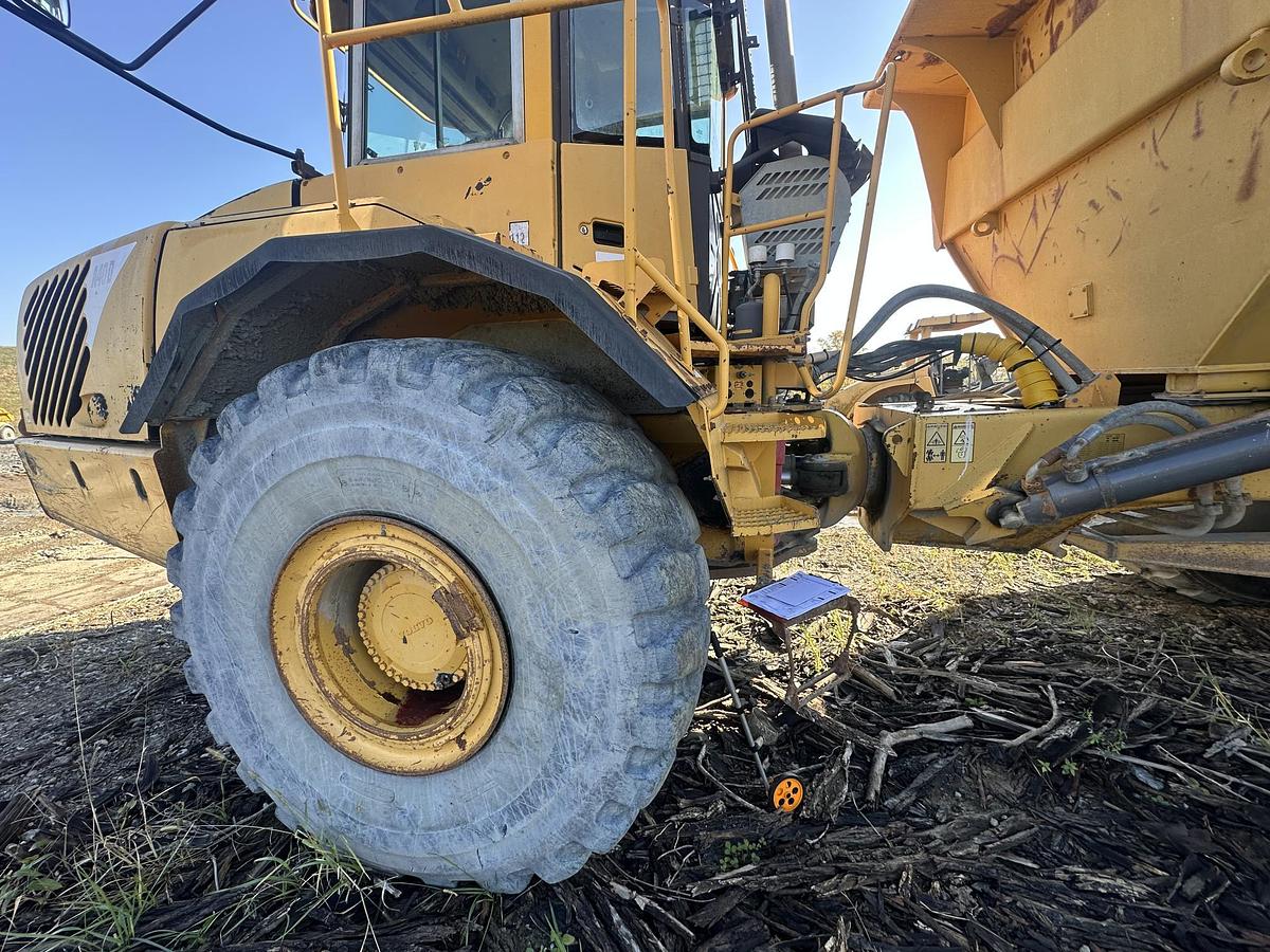 Used 2002 VOLVO A40D