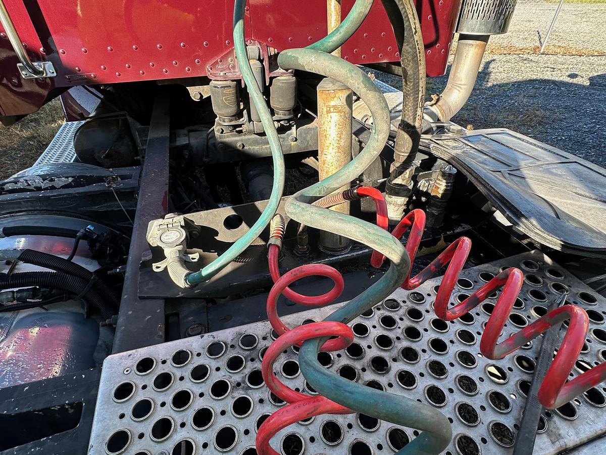 Used 2016 PETERBILT 367