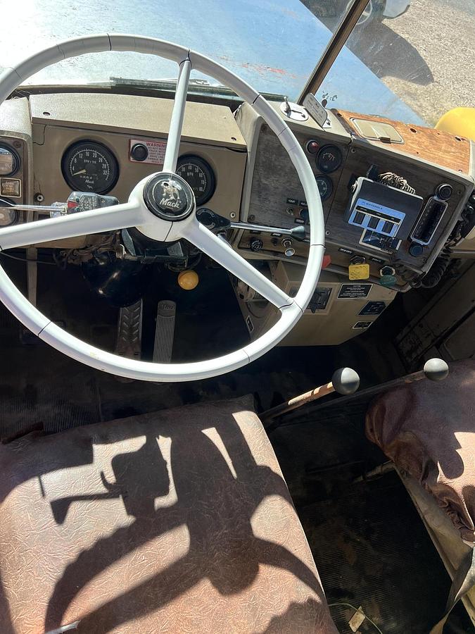 Used 1974 MACK RS767 LST