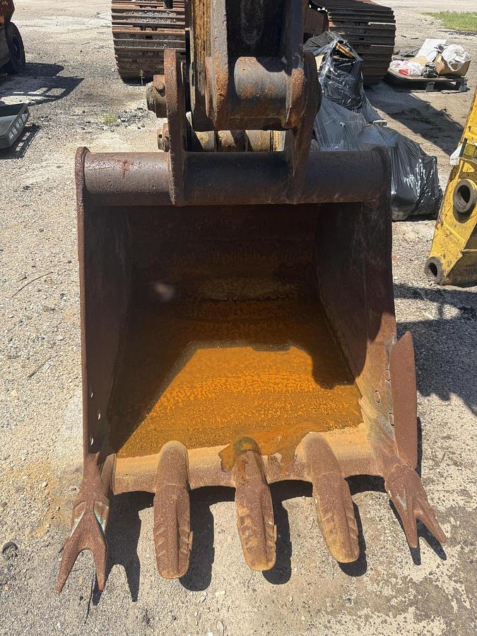 Used 2017 HITACHI ZX160LC-5N