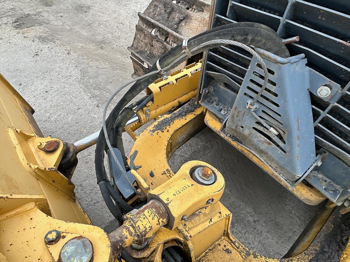 Used 2007 DEERE 650J LT