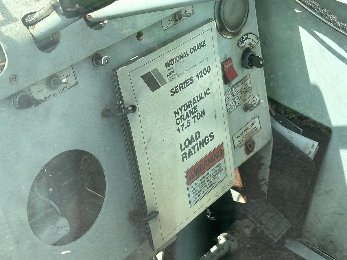 Used 2004 VOLVO 17.5T Crane