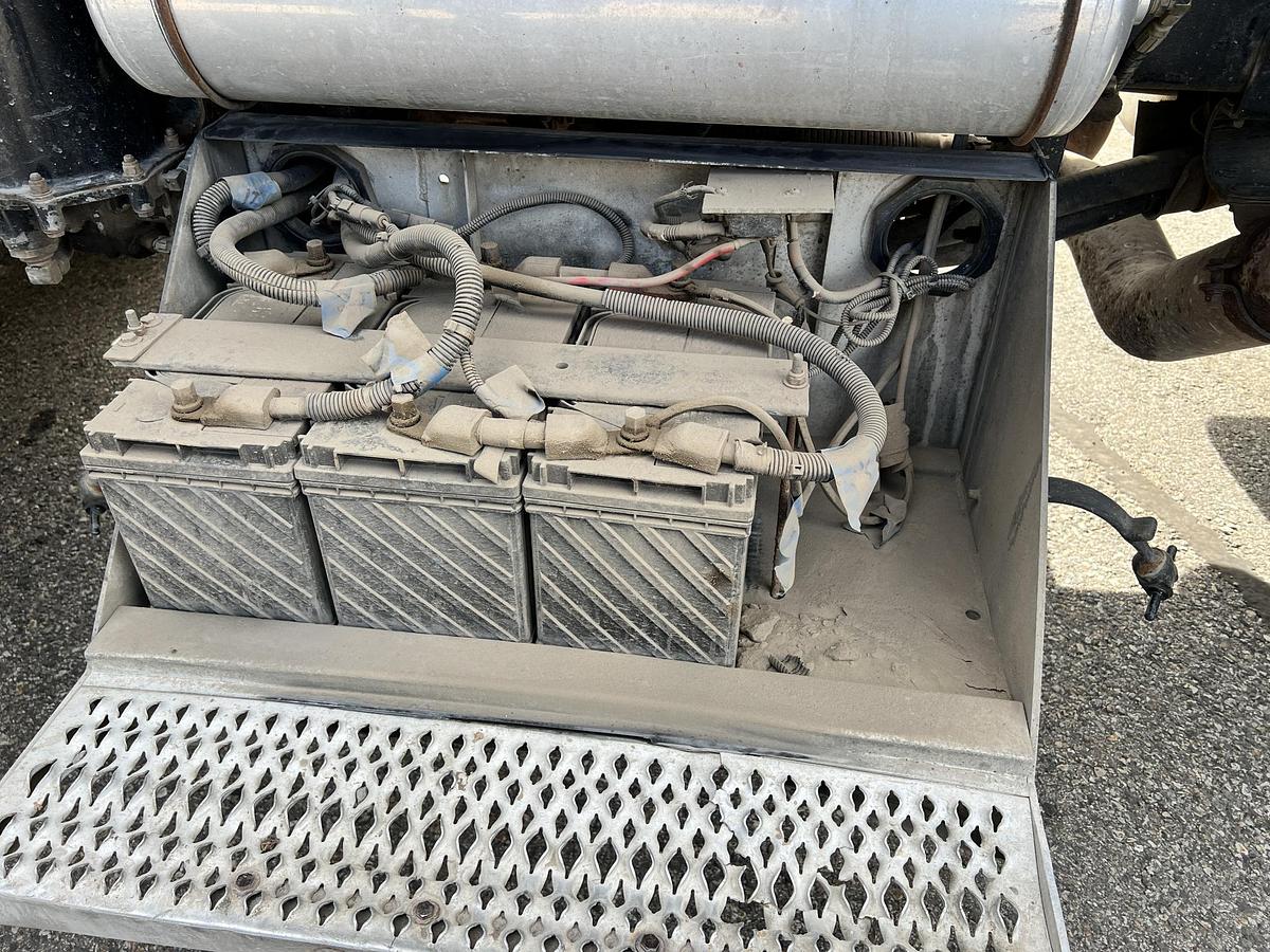 Used 2000 PETERBILT 357