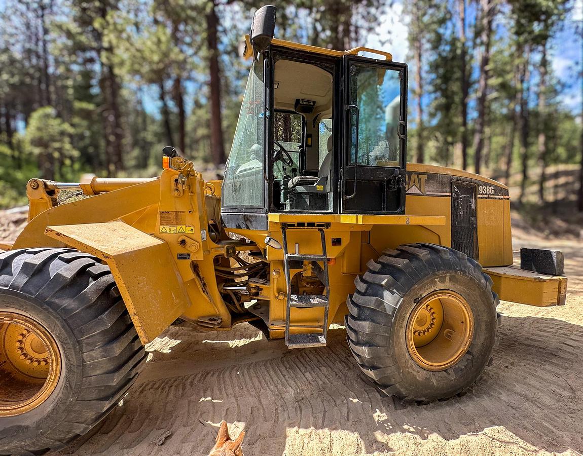Used 2006 CATERPILLAR 938G II