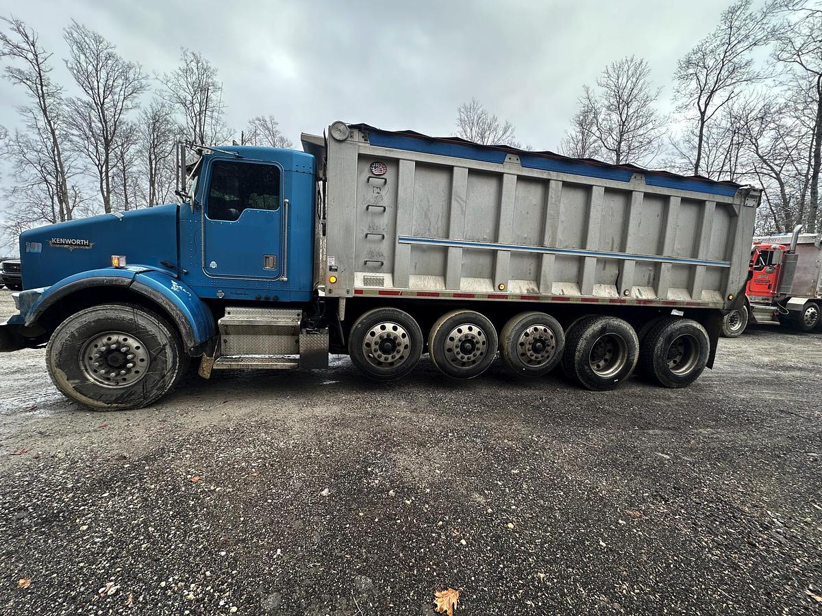 Used 2002 KENWORTH T800