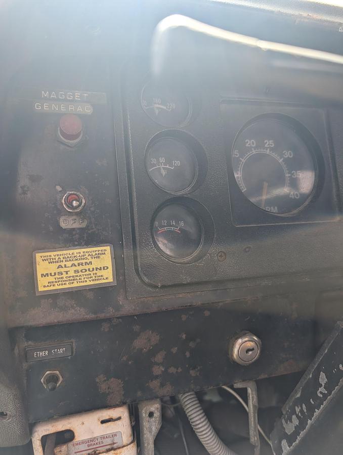 Used 1985 INTERNATIONAL S1900